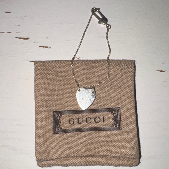 Gucci Silver Heart Pendant with Chain - Picture 1 of 3